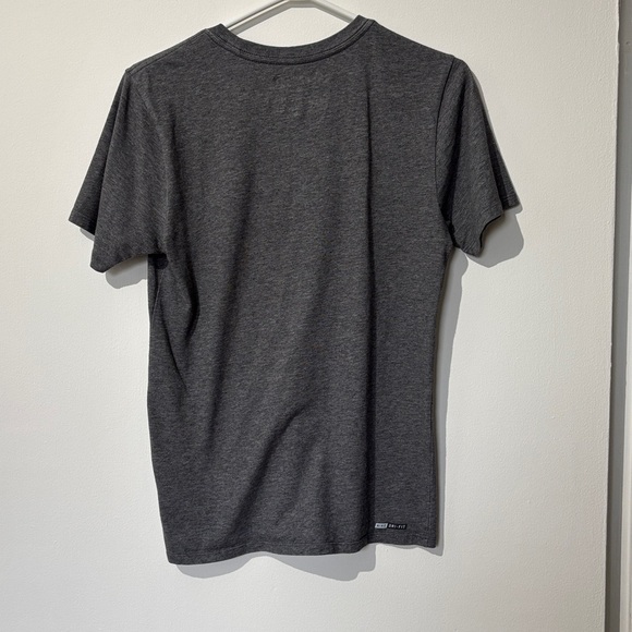 🎉3/20$🎉 Hurley Charcoal Tee with Aqua Logo - Picture 4 of 4